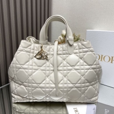 Christian Dior Shopping Bags